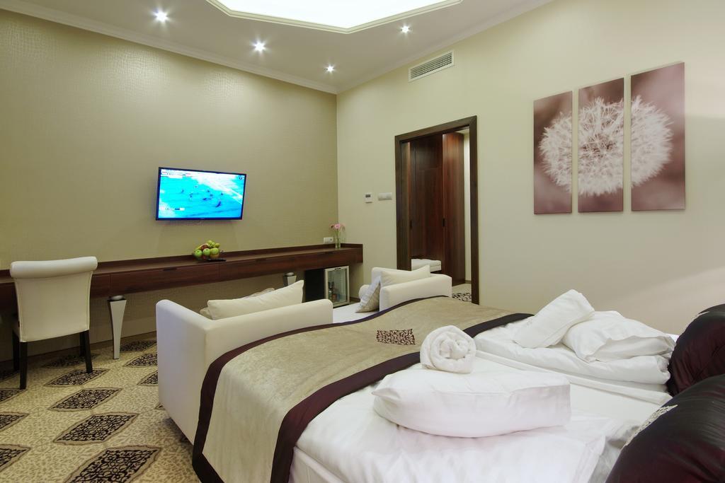Arcanum Hotel 베케슈처버 객실 사진